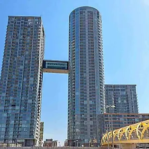 Apartment Deluxe, Toronto