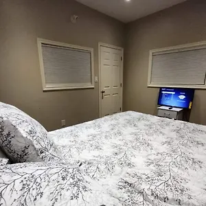Homestay Amueblada En Eglinton, Toronto