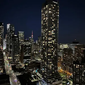 Apartment With Free Parking, Toronto
